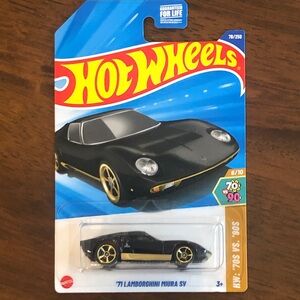 Mattel Hot Wheels '71 Lamborghini Miura SV - Black and Gold